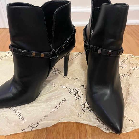 Very elegant and chic black Valentino style boots - Picture 4 of 10